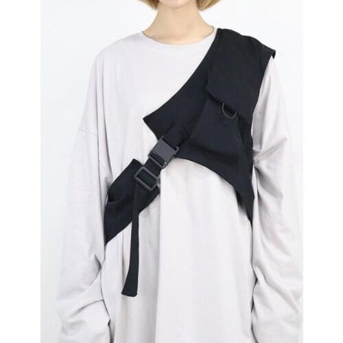 New Harajuku Rock Shoulder Buckle Chest Bag Vest for Men Women Streetwear Tactical Light Detachable Vest Accessory Black Hip Hop