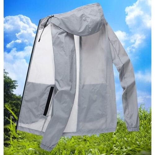 Mens Quick Dry Skin Coat Sunscreen Thin Jacket Hooded Zipper Outwear Waterproof Casual Windbreaker Jacket Men Casaco Masculino
