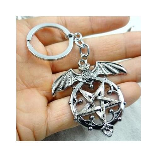 1Pcs wholesale Alloy key bat carving key chain car pendant key Accessories chain free shipping p486