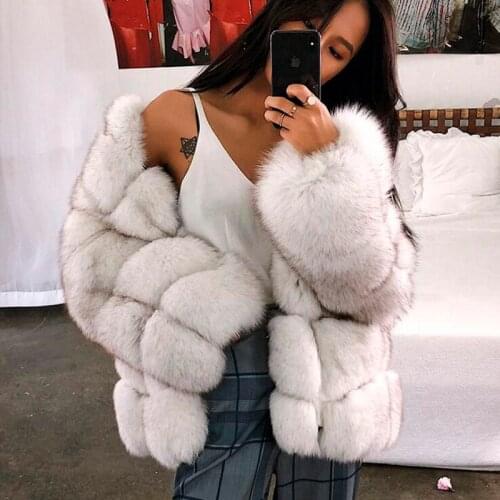 2019 New Winter Coat Women Faux Fox Fur Coat Plus Size Women Stand Collar Long Sleeve Faux Fur Jacket Fur gilet fourrure