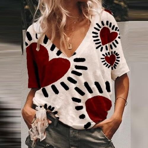 Harajuku Woman Tshirts Casual Fashion Loose Love Heart Print V-neck Short-sleeved Tops Funny T Shirts Camisetas De Mujer