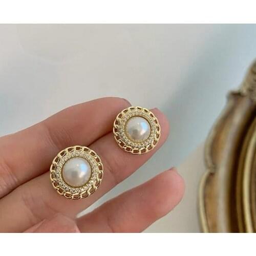 New Korean Gold Metal Round Pearl Stud Earrings For Women Girl Vintage Simple Elegant Zircon Earring Party Jewelry