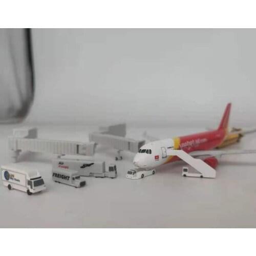 1/ 400 Channel Bridge Ground Support Model Airport Passenger Boarding Bridge Tow Truck Bus Aircraft Airport Accessories 20 parts