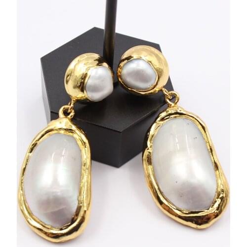GuaiGuai Jewelry White Cultured Pearl White Sea Shell Gold Color Plated Earrings