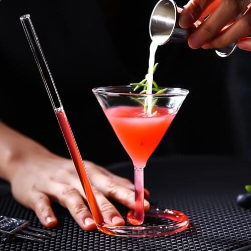 Global Fashion Spiral Straw Cocktail Glass Thule Martini Goblet Screw Sucker Beer Cup Bar Wedding Champagne Coupes Wine Glasses