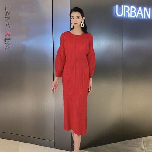 LANMREM 2021 Summer Pleated Dress for Women Round Neck Long Puff Sleeve Slim Casual Elastic Female Elegant Dresses 2D3765