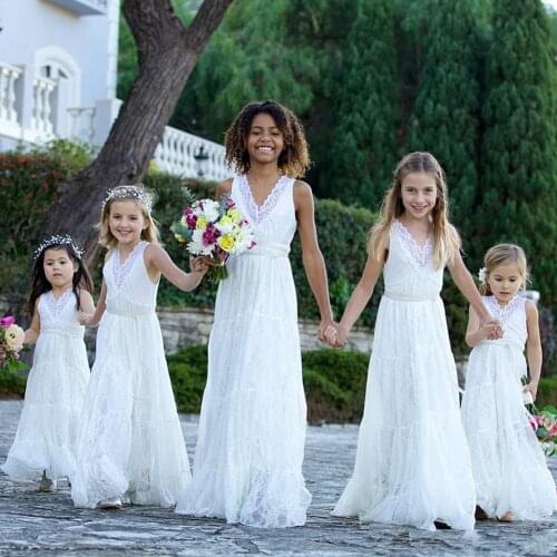Lace Flower Girl Dresses 2021 Long Junior Bridesmaid Dress Bohemian Garden V Neck Real Model First Communion Dress for Girl