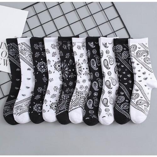 Korean Fashion Harajuku Socks Happy Woman Inscription Printed Hip Hop Socks Mens Cashew Flower Sports High-Top Socks