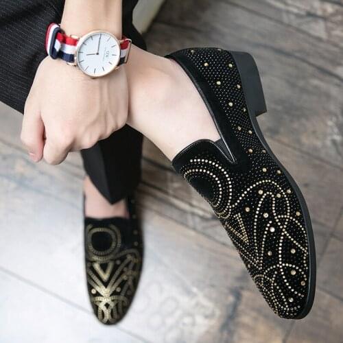 2021 NEW Pointed Toe Embroidery Rhinestone Flat Shoes For Men Male Wedding Dress Prom Homecoming Casual Shoes Zapatos Hombre