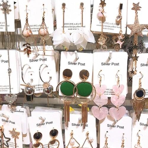 2021 new fashion womens earrings ins Korean jewelry retro tassel stud earrings female temperament European&American earrings