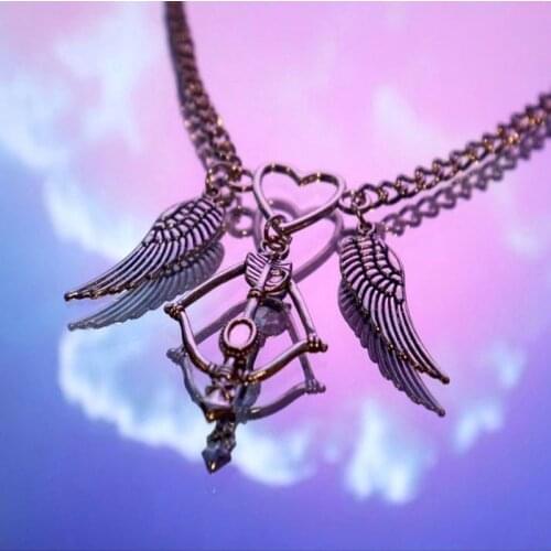 Vintage Hollow Out Heart Wing Metal Pendant Necklace For Women Men Punk Cool Couple Harajuku Choker Necklace Fashion Jewelry New
