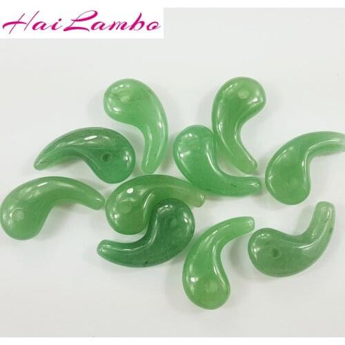 5pcs HaiLambo Natural Green Aventurine Carved Magatama Pendant Comma Bead Classic Lucky Jewelry Pendants Bead for Gift GY10