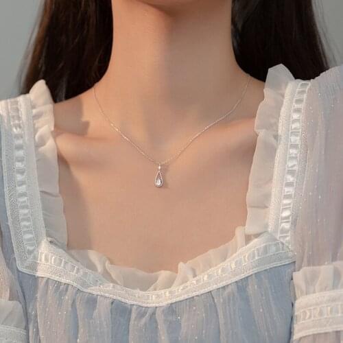 Trustdavis Real 925 Sterling Silver Fashion Sweet Water Drop Shiny CZ Clavicle Necklace For Women Wedding Party Jewelry DA2292