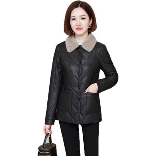 Womens Leather Jacket 2020 Winter New PU Faux Leather Coat Short Imitation Lamb Fur Collar Thick Jacket Warm Women Parkas H154