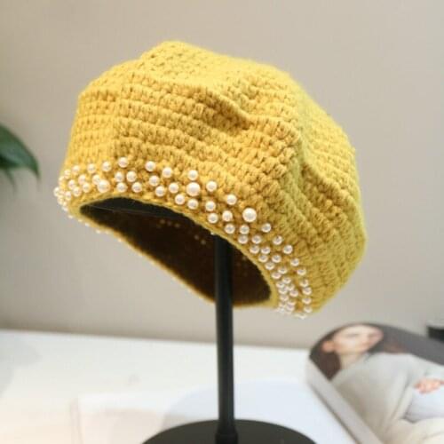 Womens beret French elegant pearl crochet knit hat autumn and winter retro wild warm knitted wool painter hat wholesale