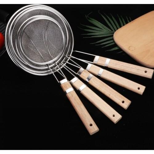 Kitchen Supply Stainless Steel Large Size Colander With Long Handle Mesh for Kitchen Cooking and Frying Food