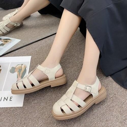 Round Toe Thick Bottom Rome Sandals Mules Shoes Women Black White Hollow Out Weave Leather Shoes Casual Beach Flat Shoes Woman