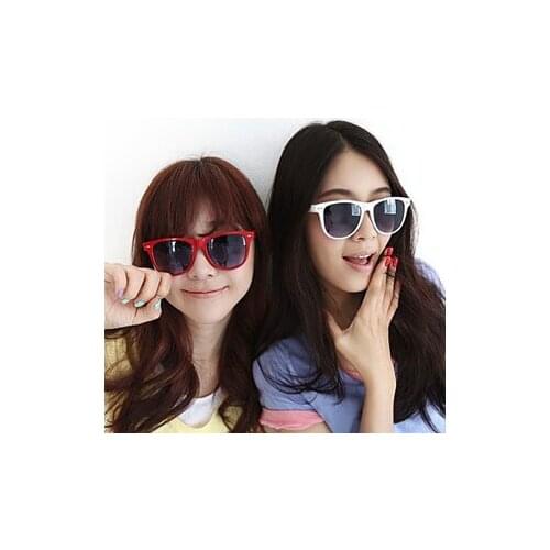 Hot Sale! 2015 Fashion New Goggles Unisex New 80s Style Joint Multi-coloured Summer Shade UV400 women men Sun glasses