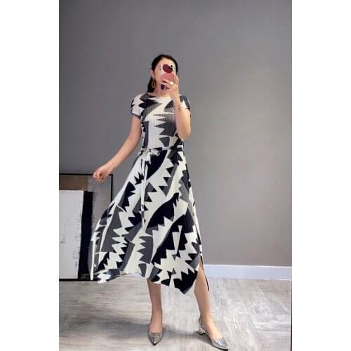 HOT SELLING Miyake High quality pleated one-piece dress print o-neck lace A-Line dress IN STOCK