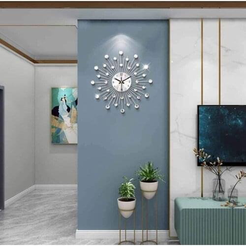 Silver Tone Modern Wall Clock for Living Room Creative European Style Decor Wall Decor for Living Room Bedroom