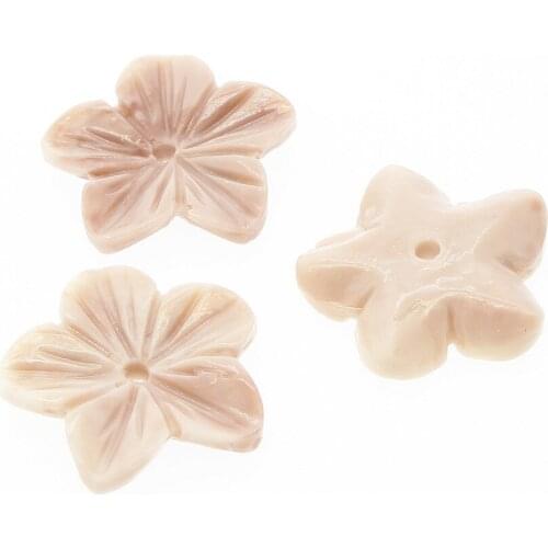 5pcs/pack 20mm Synthetic Coral Loose Beads Hand Carved Two Color Five Petal Flower DIY for Making Jewelry Necklace