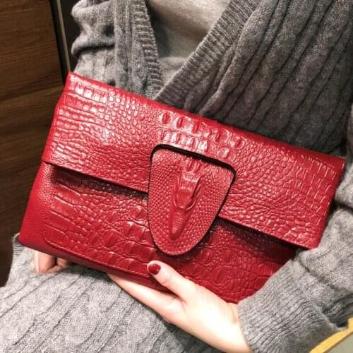 DOYUTIG Women's Clutches