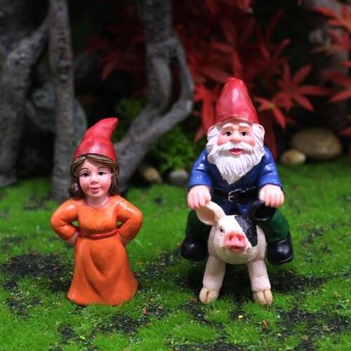 2pcs/set Funny Resin Garden Gnome Riding Pig Statue Naughty Dwarfs Figurines Home Crafts Garden Decoration For Birthday Gifts