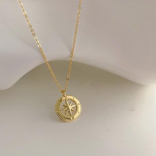 WTLTC Vintage Hollow Starburst Round Pendant Necklaces for Women Retro Small Astral Star Layered Chokers Minimal Chain Necklace