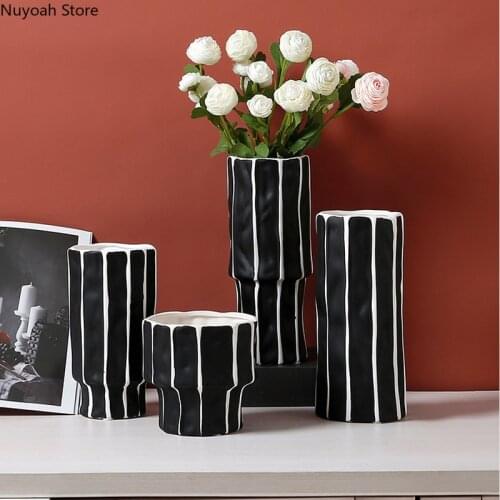 Black and White Vertical Pattern Ceramic Vase Ornaments Dried Flowers Flower Arrangement Accessories Living Room Home Decoration