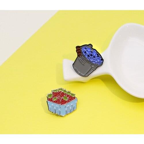 Cute Cartoon Bucket of Blueberry Strawberry Shaped Plant Brooch Creative Decoration Pin Clothes Backpack Accessories