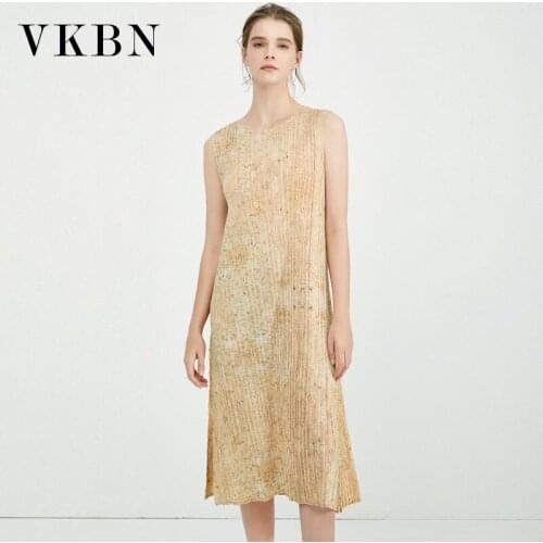 VKBN 2021 Fashion Summer Dress Women Knee-Length Pleated Fabric O-Neck Sleeveless Pullover Vestidos De Fiesta