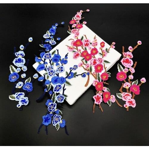 1pcs Plum Blossom Flower Applique Clothing Embroidery Patch Fabric Sticker Iron on Patch Craft Sewing Repair Embroidered