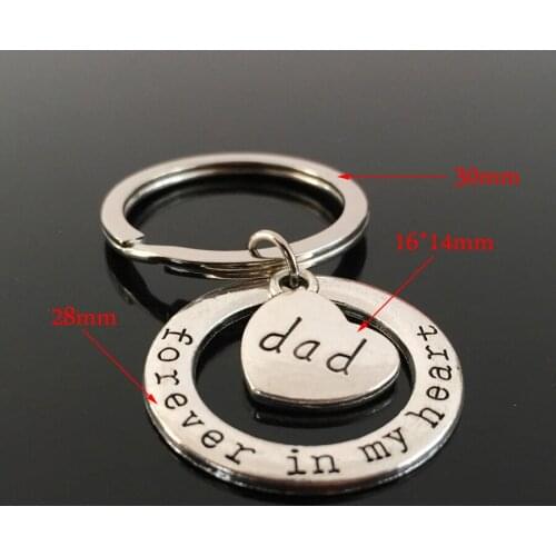 Personalize Keychain Forever in my heart Family Member Jewelry Charm Keyring Dad Mom Grandma Grandpa Son Daughter Birthday Gift