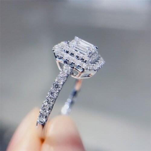 Huitan Simple Design Womens Wedding Rings with Brilliant Cubic Zirconia Elegant Female Ring Engagement Party Fashion Jewelry