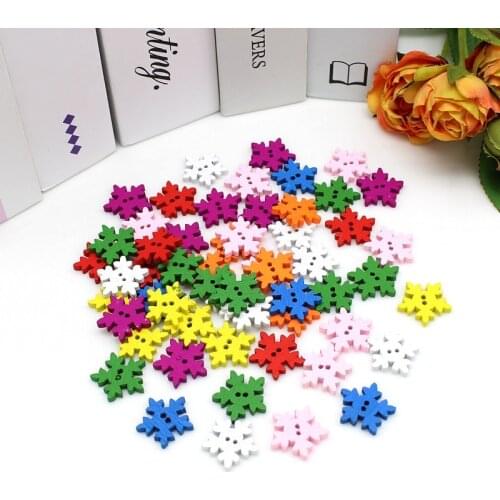 100pcs Christmas snowflakes Buttons 2 Holes Decorative Wooden Buttons Sewing Scrapbooking For Xmas craft Accessories