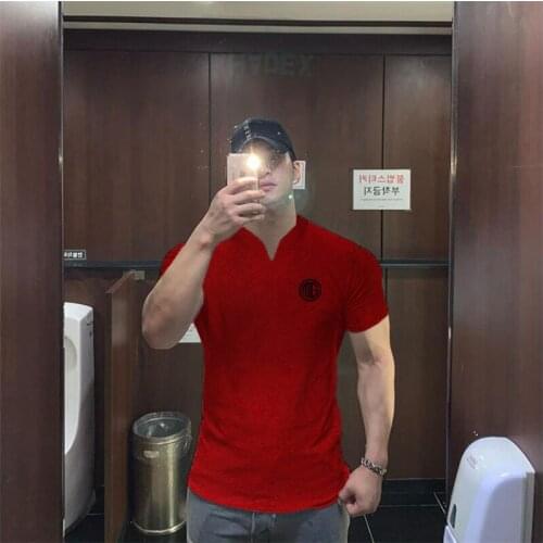 2021 Mens Training Fashion Short Sleeve Fitness Tshirt Cotton Clothing Bodybuilding Trend Casual Sports Running V-neck T Shirts