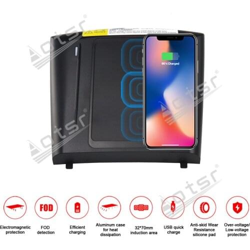 QI car Infrared Fast wireless charger For TOYOTA Crown low version 2018 Wireless Charging Car Phone Holder for iphone/Samsung