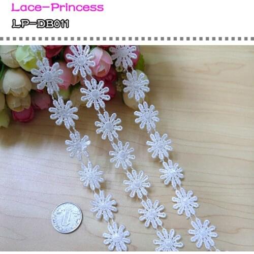 10 yards 2CM white Polyester embroidery Lace skirt hem Dance costumes curtain Accessories Sewing Edge Wedding lace trim DB011