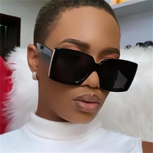 Thick Small Square Sunglasses Women Retro Fashion Luxury Brand Designer Sun Glasses Men Black Gradient Shades SM1359