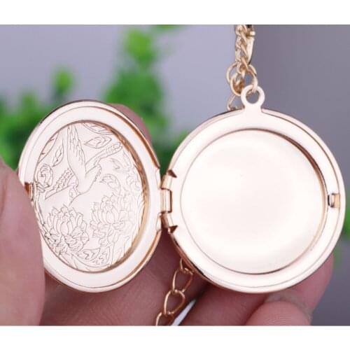 Round Creative Animal Bird Exquisite Silver And Gold Can Be Open Photo Locket Necklaces Plant Lotus Pendant Necklaces Jewelry