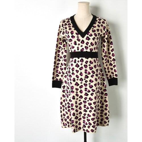 V-neck Sweater Dresses for Winter 2021 New Contrast Color Leopard Long Sleeve Knit Dress Empire A-line Midi Dress Female Robe
