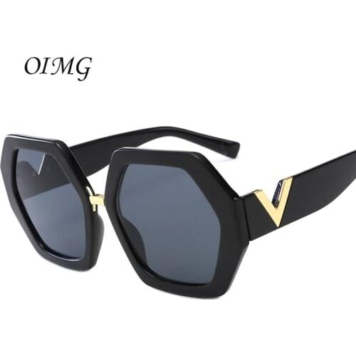 Nauq Trend Large Frame Sunglasses Women 2020 New Luxury Brand Retro Square Rivet Sun Glasses Black Width Legs Eeyeglasses Men