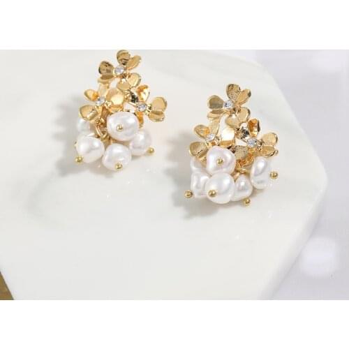 Vanssey Fashion Jewelry Clover Natural Pearl Rhinestone Handmade Drop Earrings Wedding Party Accessories for Women 2020 New