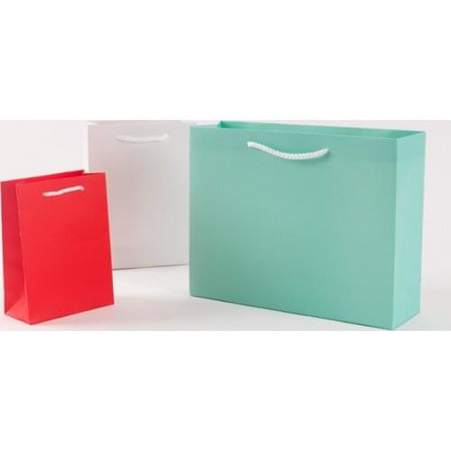 10pcs 15x20cm Small Gift Bag With Handles White Red Green package Paper Gift Box For Jewelry Birthday Decor Event Party Supply