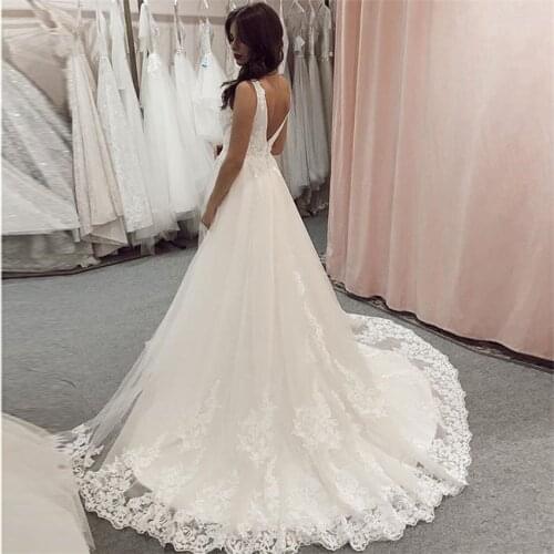 Elegant A-line Wedding Dresses V-neck Sleeveless White Ivory Backless Sweep Train Wedding Gowns Custom Vestido De Novia 2020