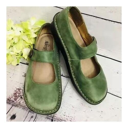 2020 Brock carved single shoes female retro small leather shoes Mary Jane thick heel low heel round head womens shoes