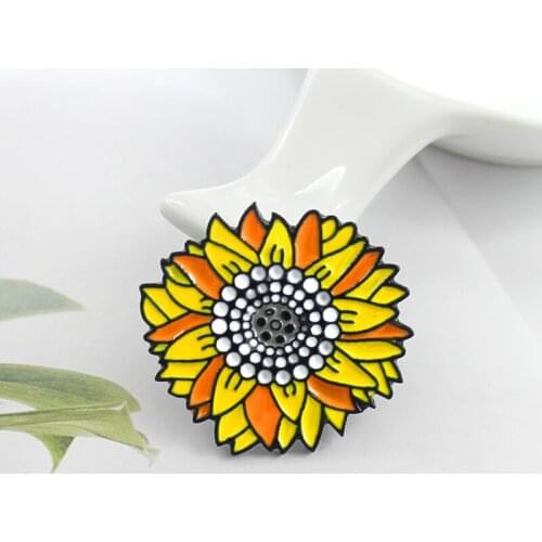 2019 cartoon plant Brooch Yellow Sun Flower Brooches Enamel Pin badge For Women Scarf Sweater Bag Jeans Jewelry Gift accessories