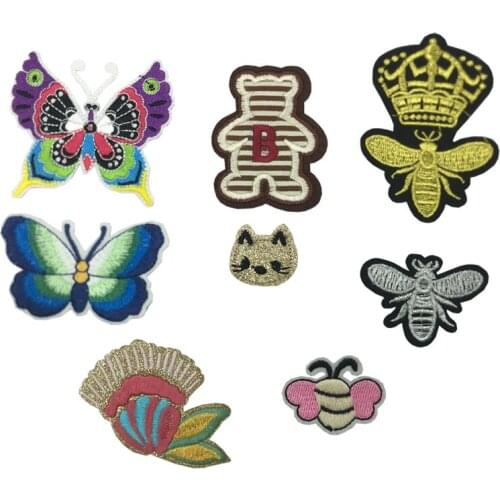 Animals Bee Cat Butterfly Patch Iron On Embroidered For Clothing Cartoon Anime Patches For Kid Clothes Appliques Stickers T-shir
