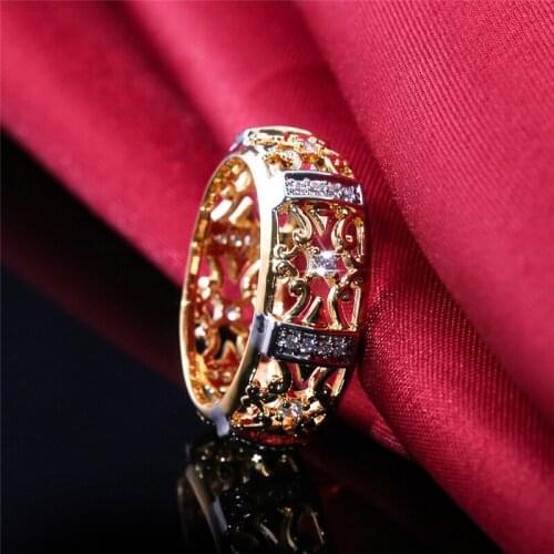 Trendy Luxury Hollow Out Design Temperament Crystal Ring Gold Color Womens Rings Male Jewelry Accessories GIfts