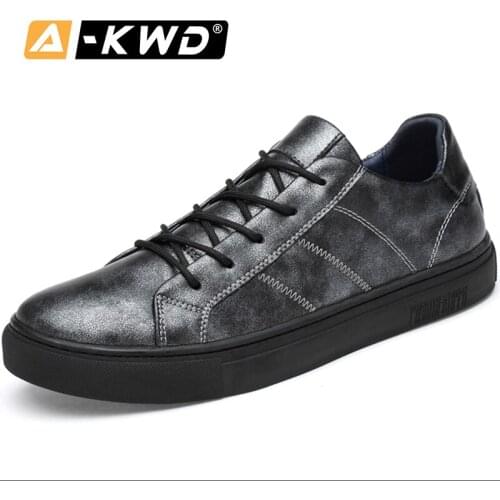 New Black Sneakers With High Sole Grey Casual Men Leather Shoes Simple Autumn Elevator Shoes for Men Mens Trainers Male Footwear